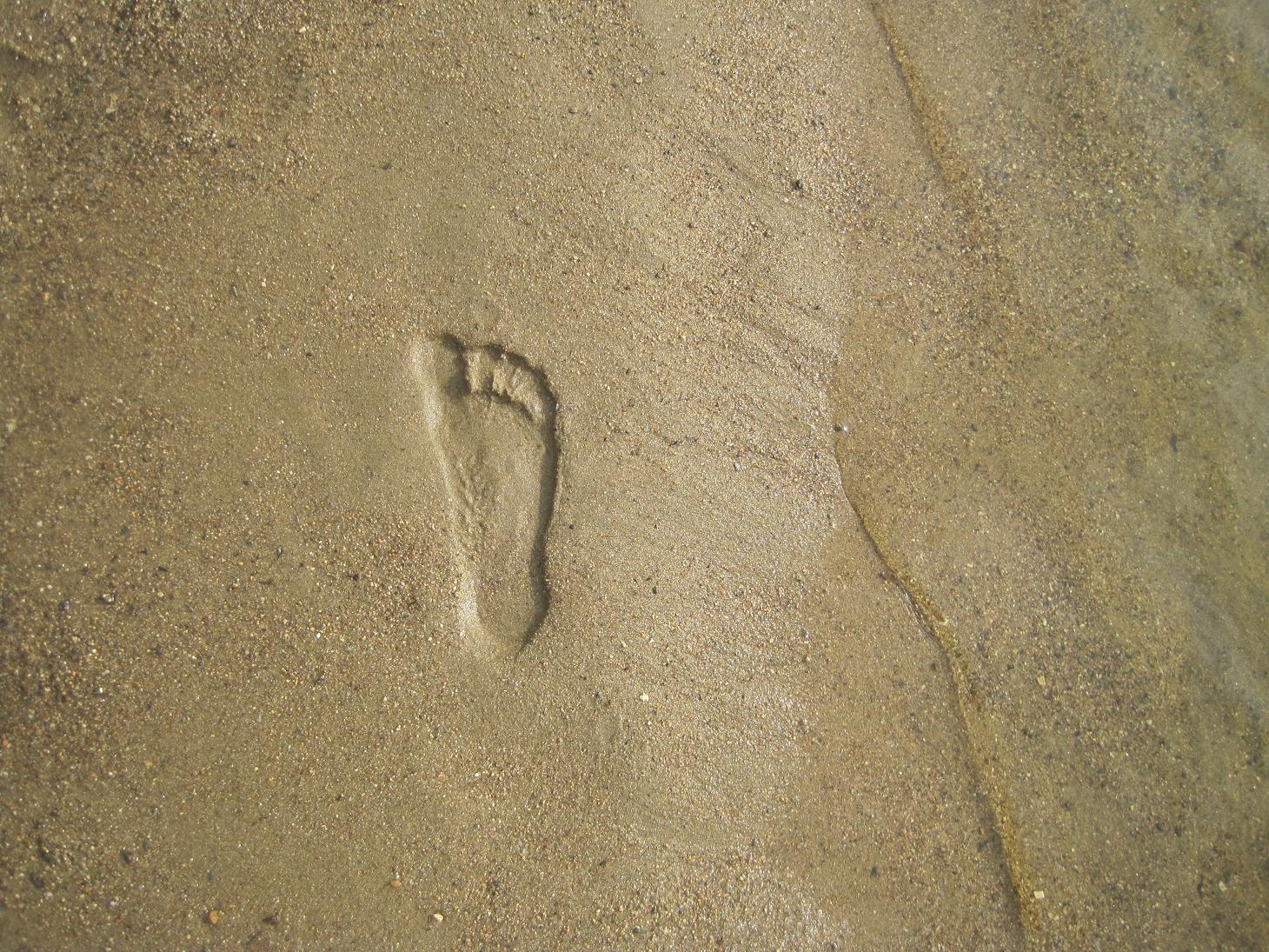 Stopa na pláži